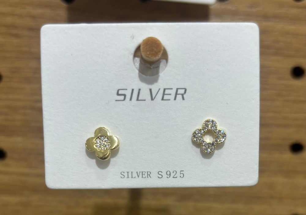 S925 silver four-leaf clover diamond earrings