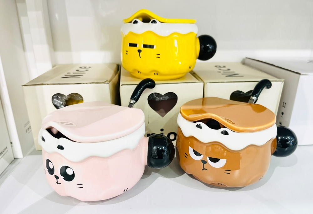 400 ml Shaped Cat Stack Ceramic Cup Assorted