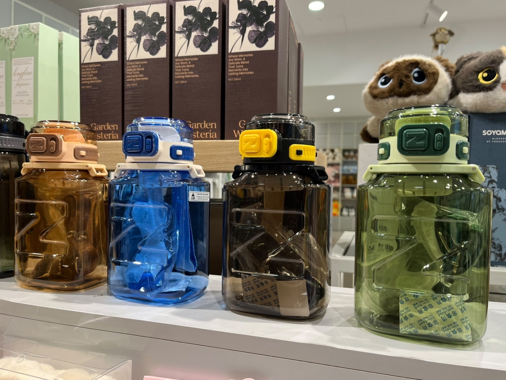 920 ml Novie Tritan Travel Mug Assorted
