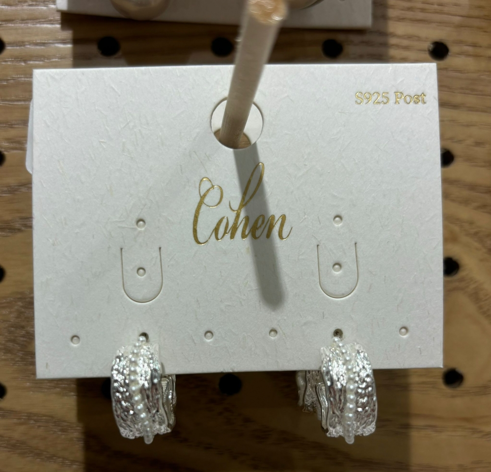 KR Texture C small pearl earrings