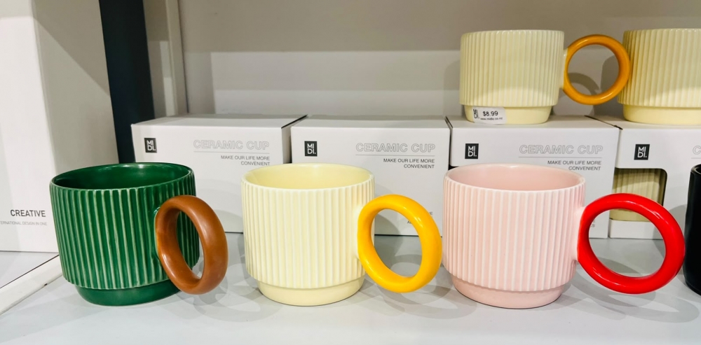 220 ml Color Matching Ceramic Cup Assorted