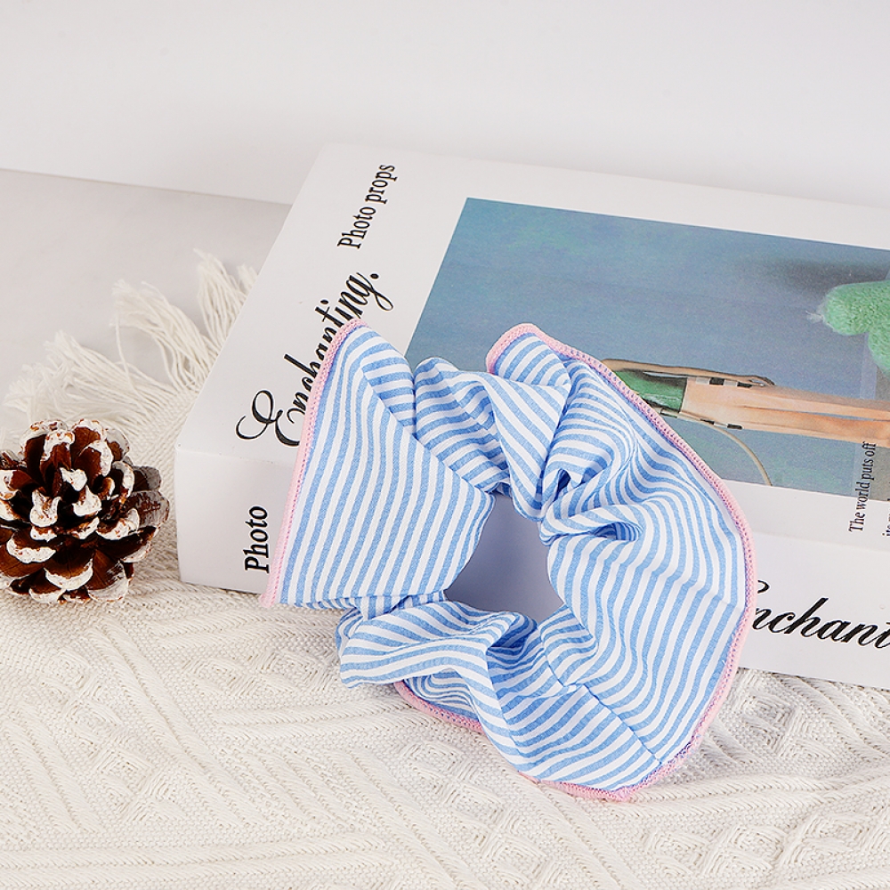 Simple pinstripe head tie/blue