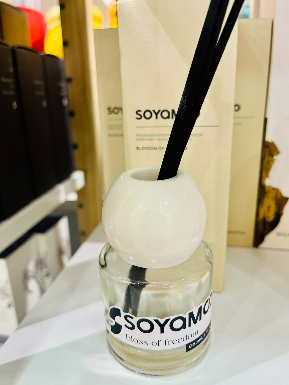 Small Round Bottle Unscented Diffuser 50 ml White
