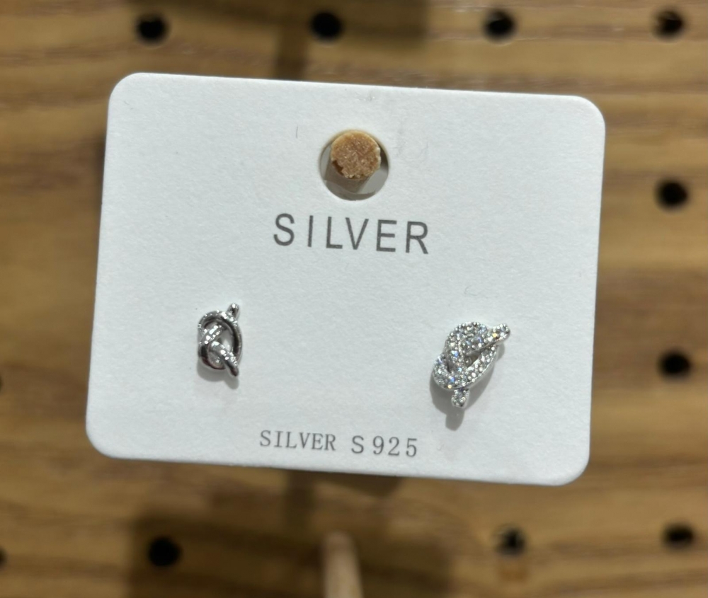 S925 Silver Seiko Bakery knotted and diamond-studded asymmetrical stud earrings