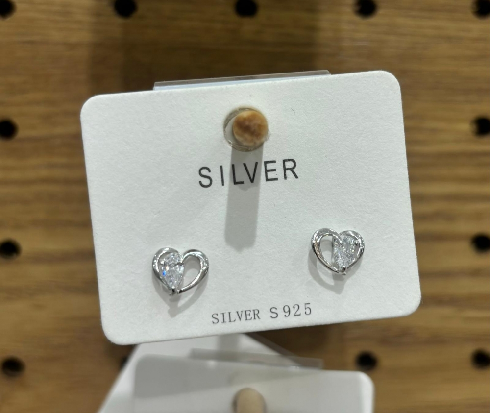 S925 Silver hollow heart with diamond stud earrings