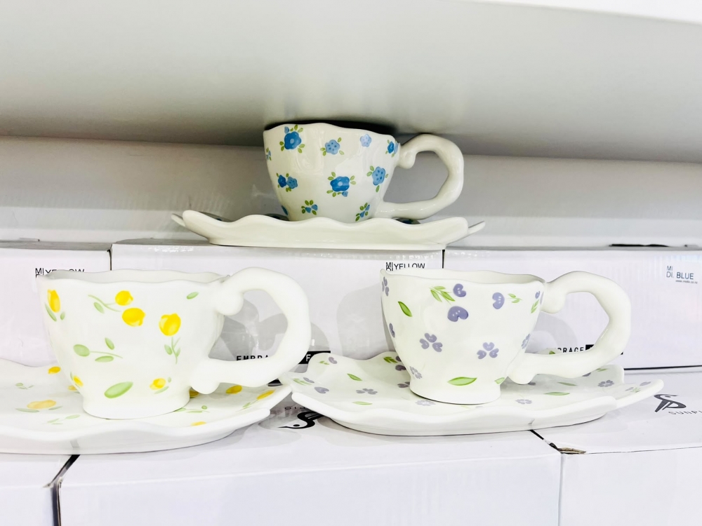 200 ml Small Flower Coffee Cup And Saucer Set Assorted