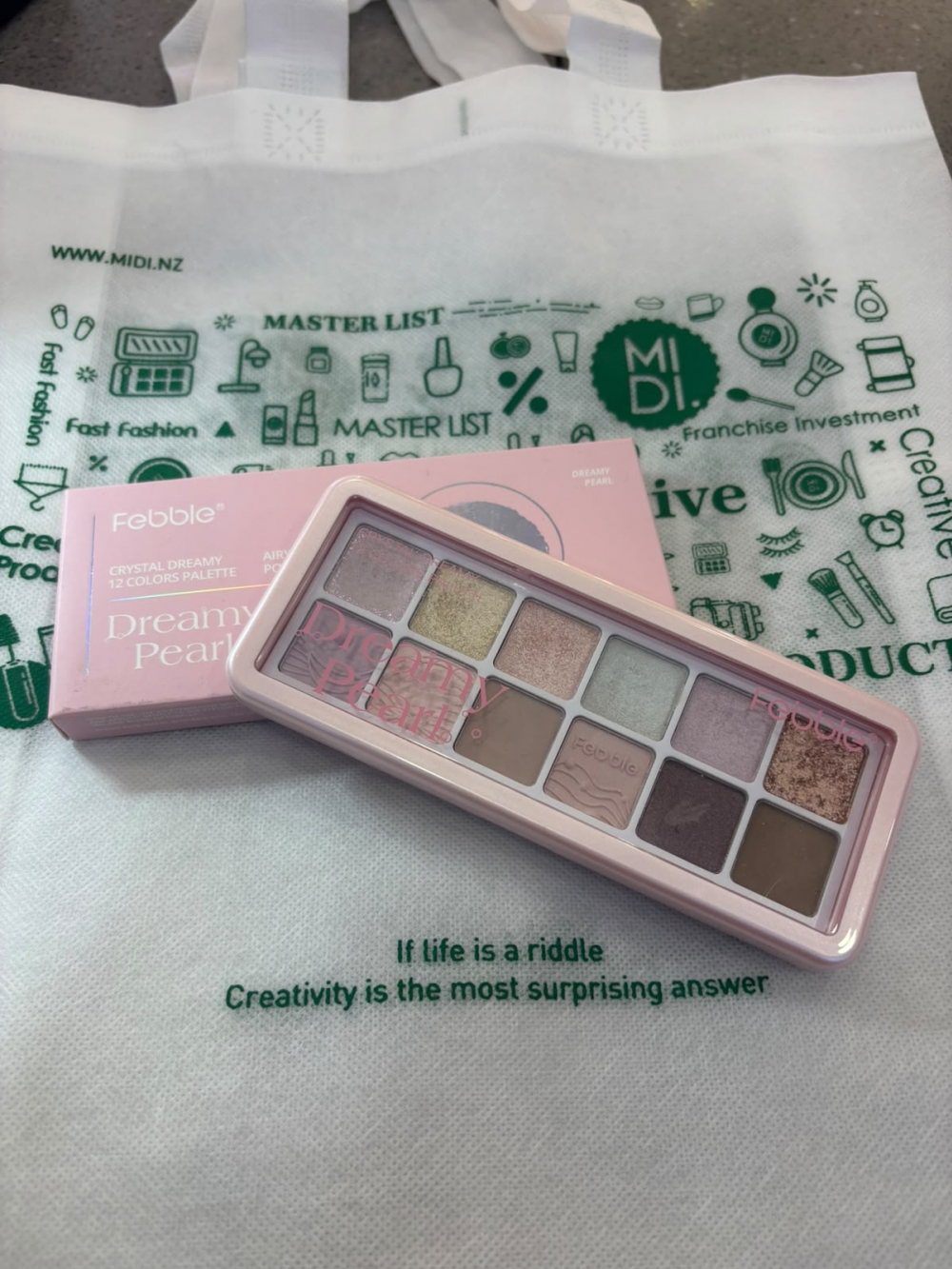 FEBBLE Pearl Series Crystal Shimmering 12 Colors Eyeshadow Palette 02