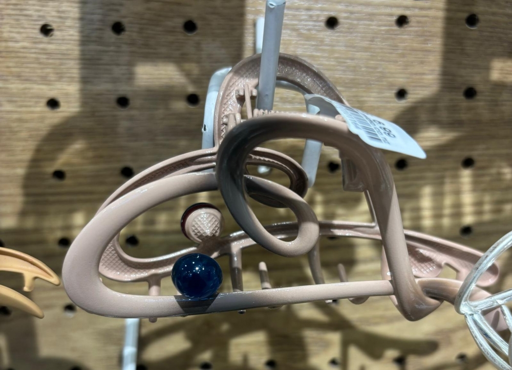 Love Gradient Cross Grab Clip