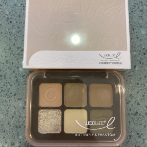 Wodwod Fantasy Butterfly 6-Color Eyeshadow Palette #01 Camellia/Soft-Wash Pinky Nude