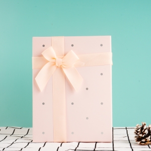 Bow tie rectangular gift box L/ Pink